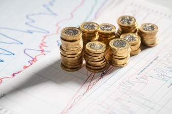 Council employees offered 5.8% pay rise image