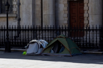 Homelessness warning over LHA freeze image