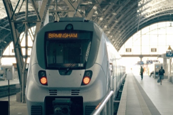 Mayors announce Manchester-Birmingham railway line image