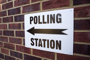 Minister shrugs off election concerns image