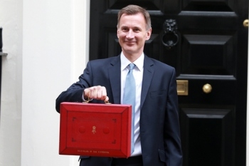 Tax cuts could drive 55,000 into poverty image