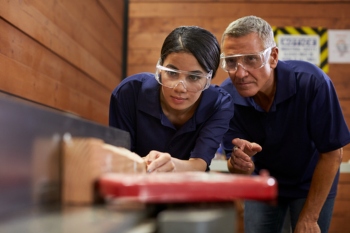 Thousands of apprentices quit due to ‘poor quality’ of scheme image