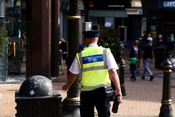Triple on-the-spot littering fines, think tank urges image